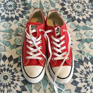 Red Converse size 9 Only worn once